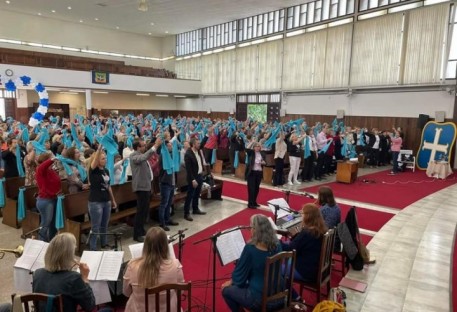 Oase do Vale do Itajaí promove uma festa de Ascensão com mais de 500 mulheres em Timbó/SC