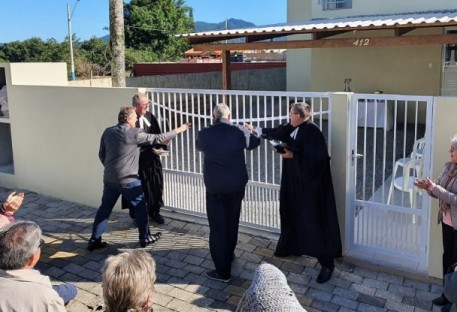 Paróquia de Itapema inaugura residência ministerial
